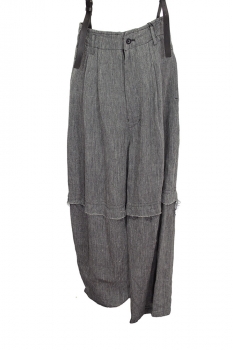 nudemm Grey Wide legged Trousers/shorts with Braces